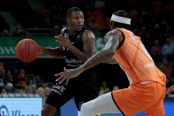 分说明在足 分说明在足