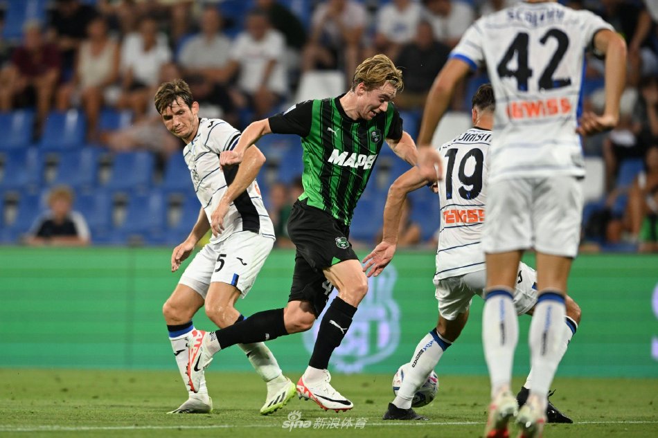 因此他的离 因此他的离