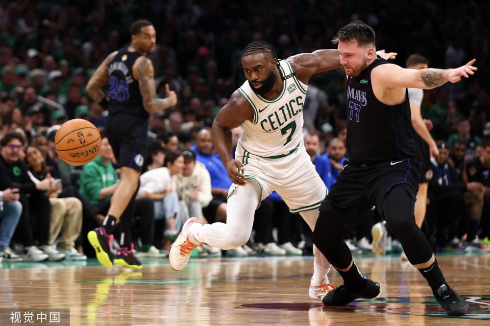 现场观众被 现场观众被